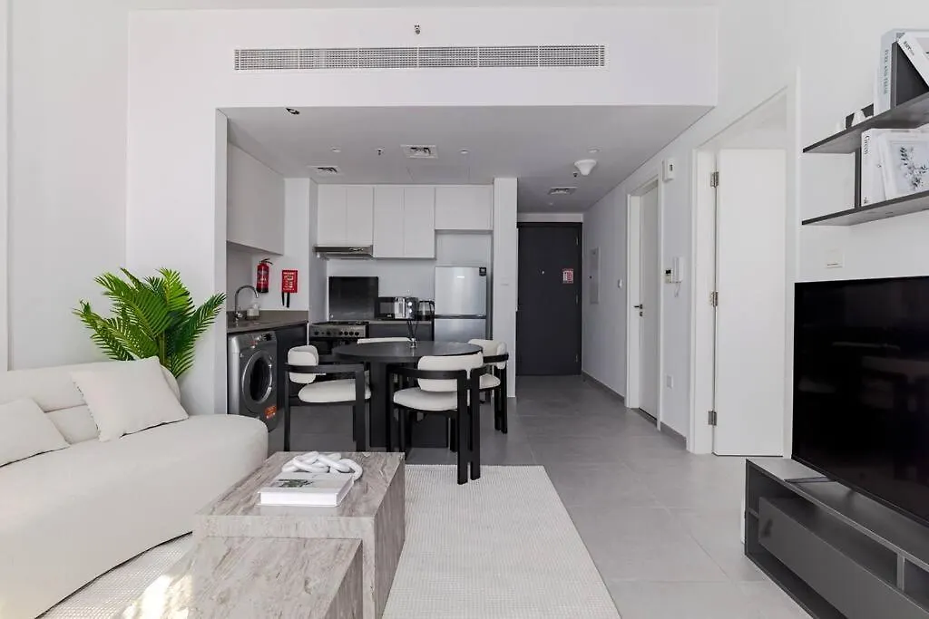 Sahab - Courtyard View 1Br Apartment Sharjah