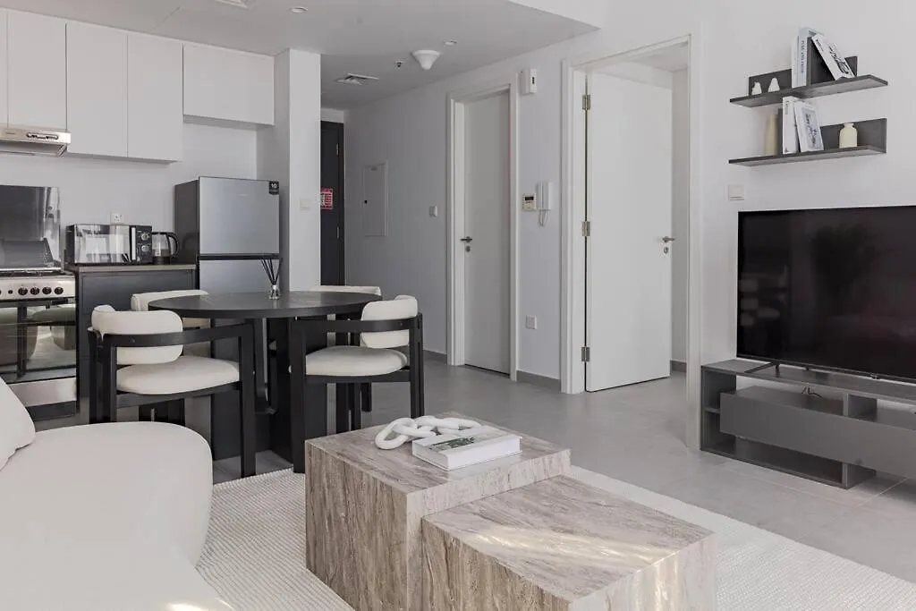 Sahab - Courtyard View 1Br Apartment Sharjah