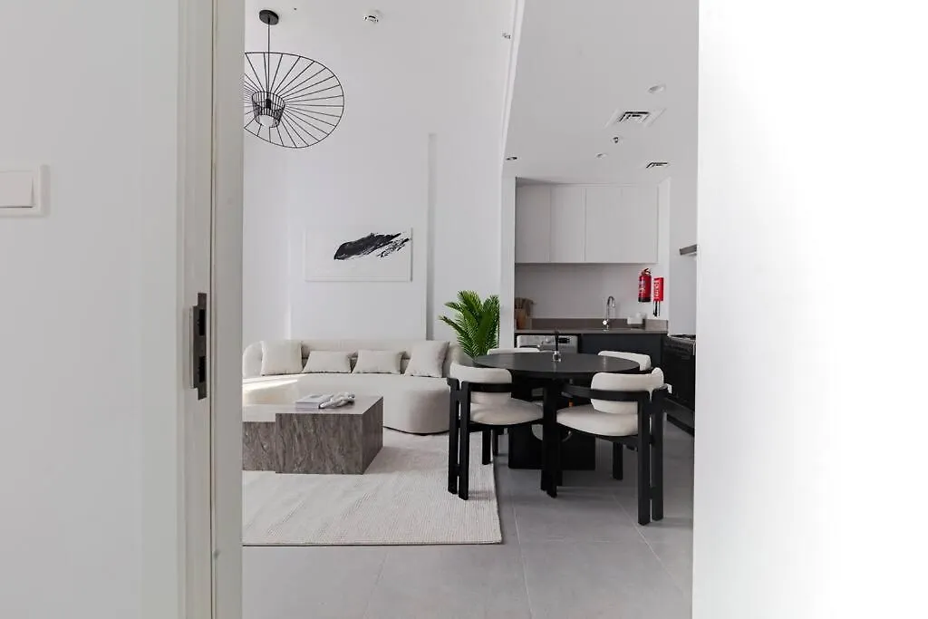Sahab - Courtyard View 1Br Apartment Sharjah