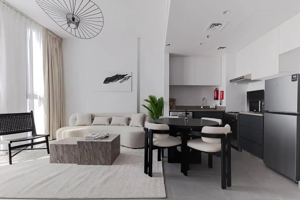 Sahab - Courtyard View 1Br Apartment Sharjah