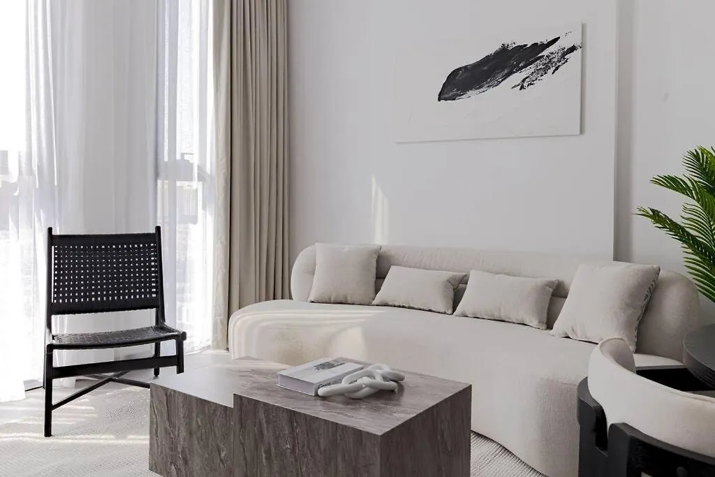 Sahab - Courtyard View 1Br Apartment Sharjah 0*,