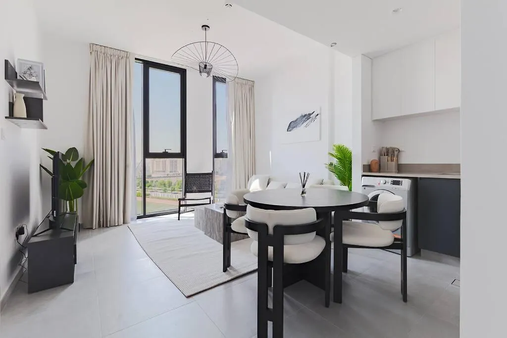 Sahab - Courtyard View 1Br Apartment Sharjah