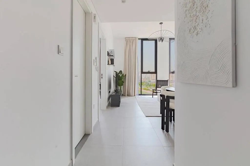 Sahab - Courtyard View 1Br Apartment Sharjah