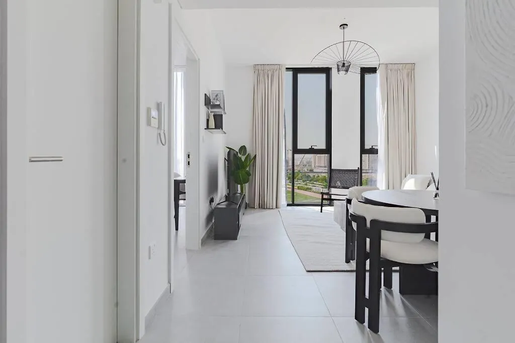 Sahab - Courtyard View 1Br Apartment Sharjah
