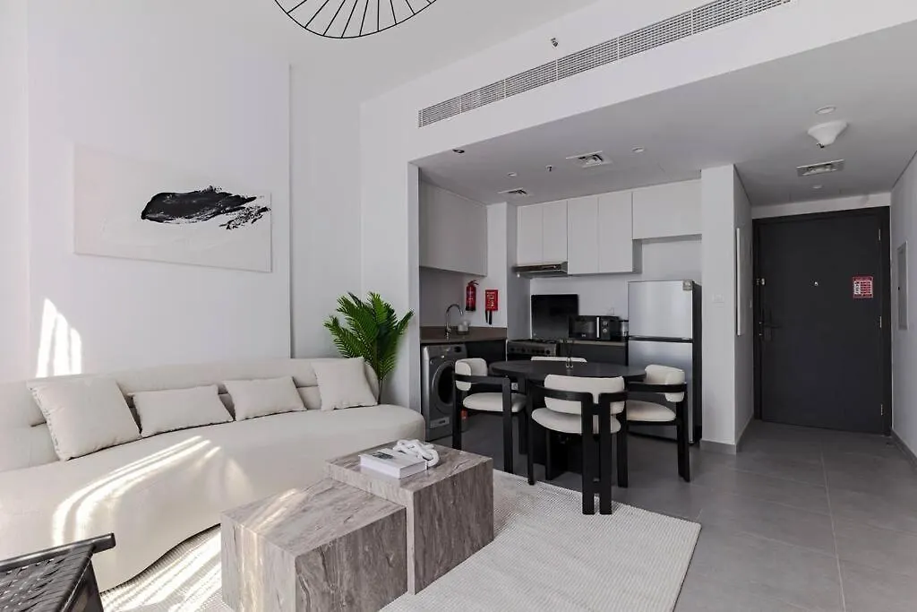 Sahab - Courtyard View 1Br Apartment Sharjah